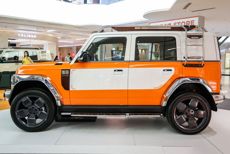 SUV địa hình thiết kế độc đáo, dẫn động 4 bánh, giá hấp dẫn