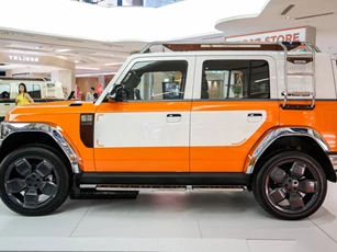 SUV địa hình thiết kế độc đáo, dẫn động 4 bánh, giá hấp dẫn