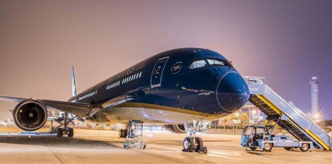 Hàng không tăng cường chuyến bay đêm dịp Tết