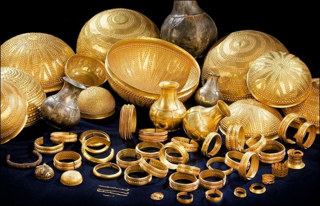 Kim loại từ ngoài Trái Đất được phát hiện trong kho báu cổ đại