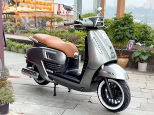 Xe tay ga 250cc, phanh ABS 2 kênh, giá gần 57 triệu đồng