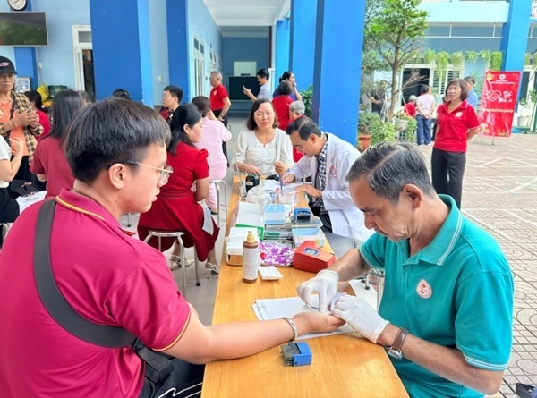 Lan tỏa nghĩa cử nhân ái qua Ngày hội Hiến máu tình nguyện