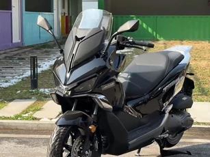 Xe tay ga 350cc, trang bị ngang Honda SH, giá gần 98 triệu đồng
