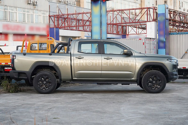 Xe bán tải công suất 402 mã lực, giá 480 triệu đồng, so kè với Ford Ranger