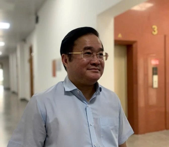 Ông Hoàng Minh Đức, Cục trưởng Cục Phòng bệnh cho biết thời gian tới, Bộ Y tế sẽ tiếp tục phối hợp chặt chẽ với tổ chức WHO và các quốc gia thông qua Cơ quan Đầu mối quốc gia thực hiện Điều lệ Y tế quốc tế để cập nhật tình hình dịch bệnh.