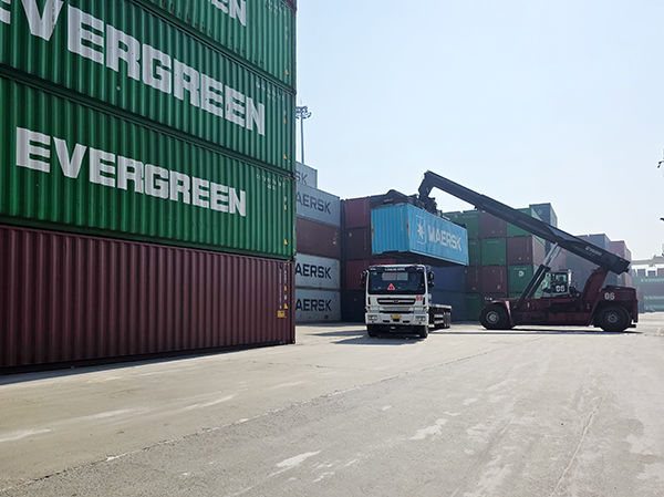 Đưa Đà Nẵng trở thành trung tâm dịch vụ logistics ngang tầm quốc tế