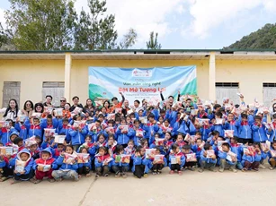 FPT Shop trao phòng học công nghệ cho học sinh Mường Lạn