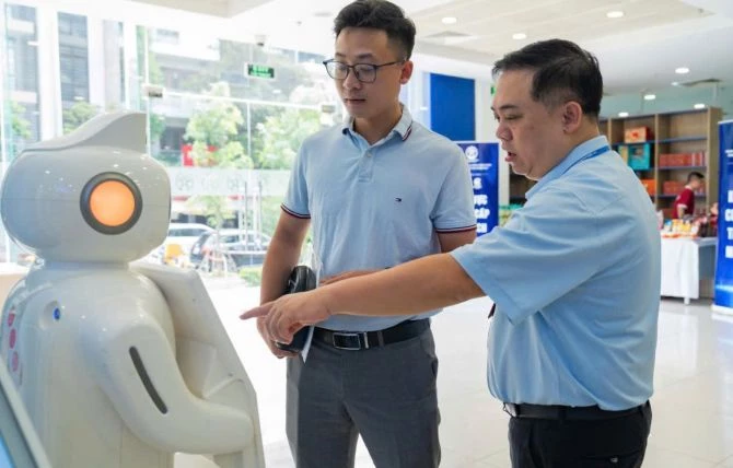 Hà Nội đang tích cực chuyển đổi số. Ảnh: Báo Tin tức và Dân tộc.