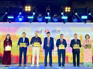 Quy Nhơn lập ‘hat-trick’ giải thưởng đô thị du lịch sạch ASEAN
