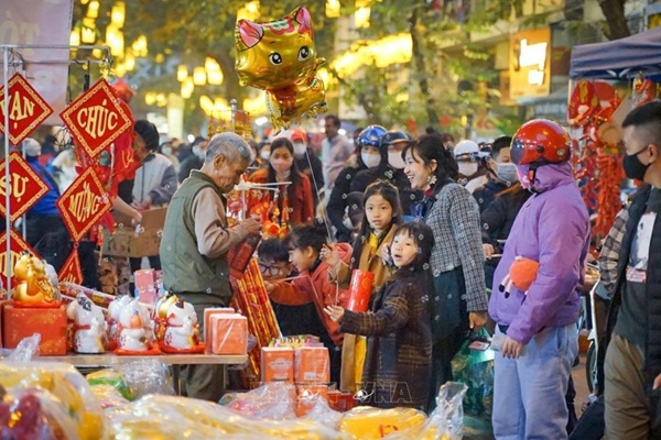 Thủ tướng đôn đốc triển khai nhiệm vụ phục vụ nhân dân đón Tết vui tươi, lành mạnh, an toàn, tiết kiệm