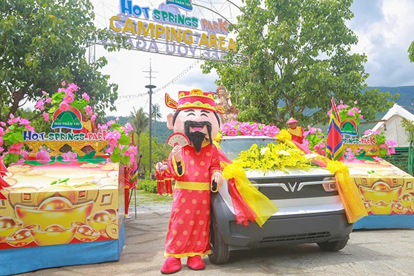 Khu du lịch Công viên Suối khoáng nóng Núi Thần Tài sẵn sàng bước vào lễ hội Thần Tài 2026. Khu du lịch Công viên Suối khoáng nóng Núi Thần Tài sẵn sàng bước vào lễ hội Thần Tài 2026.