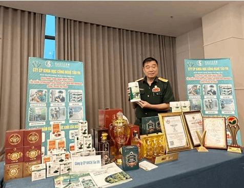 Đại tá Nguyễn Văn Hùng và hành trình xây dựng doanh nghiệp nuôi trồng, sản xuất tảo xoắn Spirulina hàng đầu Việt Nam