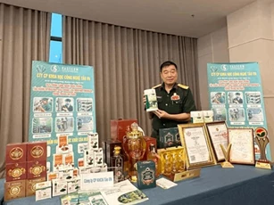 Đại tá Nguyễn Văn Hùng và hành trình xây dựng doanh nghiệp nuôi trồng, sản xuất tảo xoắn Spirulina hàng đầu Việt Nam