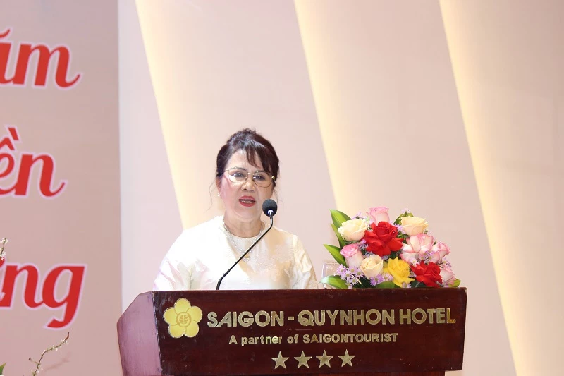 Bà Đồng Thị Ánh – Chủ tịch HĐQT Pisico, phát biểu ôn lại truyền thống 40 năm hình thành và phát triển. 