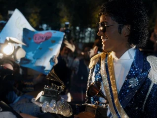 Phim tiểu sử về Michael Jackson hé lộ tạo hình người cha hà khắc của 'Ông hoàng nhạc Pop'