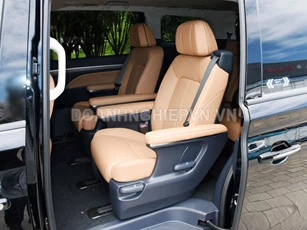 Xe MPV hạng sang động cơ hybrid, giá gần 860 triệu đồng