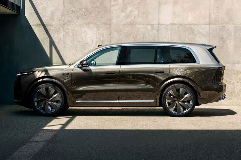 ‘SUV chủ tịch’ trang bị tối tân, giá gần 2,1 tỷ đồng