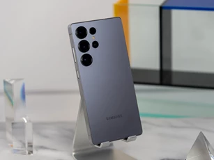 Samsung Galaxy S25 Ultra giảm giá sốc trước Tết, quyết so kè cùng iPhone 17 Pro Max