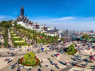 Du lịch Tây Ninh bứt tốc dịp Tết Nguyên đán, doanh thu vượt 365 tỷ đồng