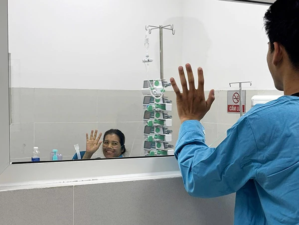 Niềm vui của các bệnh nhân sau ca ghép tạng thành công. Niềm vui của các bệnh nhân sau ca ghép tạng thành công.