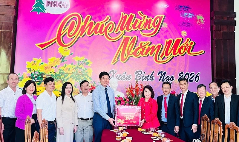 Phó Chủ tịch UBND tỉnh Gia Lai Lâm Hải Giang thăm, chúc Tết Tổng Công ty PISICO Bình Định - CTCP. Phó Chủ tịch UBND tỉnh Gia Lai Lâm Hải Giang thăm, chúc Tết Tổng Công ty PISICO Bình Định - CTCP.