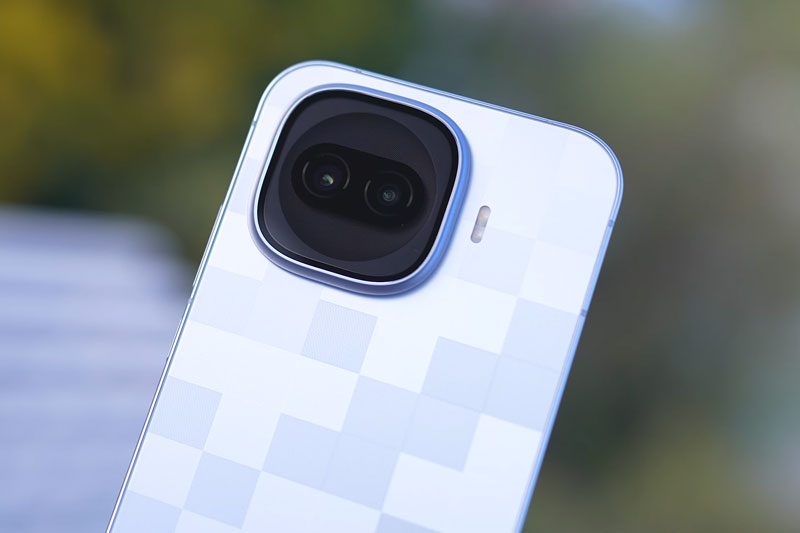 Smartphone mạnh bậc nhất thế giới, pin 7.600mAh, chống nước, giá gần 13 triệu đồng