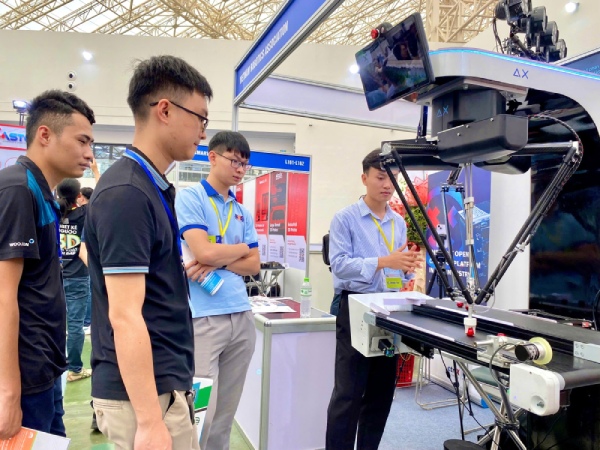 Hà Nội hỗ trợ pháp lý cho doanh nghiệp và hộ kinh doanh