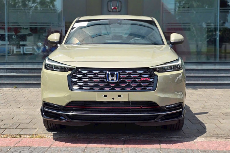 Honda HR-V e:HEV RS giảm giá mạnh đầu năm mới, quyết đấu với Mitsubishi Xforce