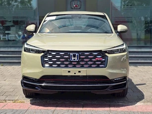 Honda HR-V e:HEV RS giảm giá mạnh đầu năm mới, quyết đấu với Mitsubishi Xforce