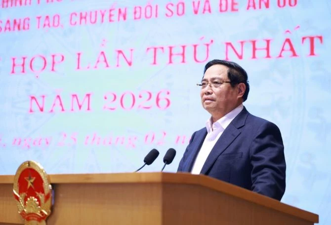 Thủ tướng Phạm Minh Chính điều hành phiên họp thứ nhất năm 2026 của Ban chỉ đạocủa Chính phủ về phát triển khoa học, công nghệ, đổi mới sáng tạo, chuyển đổi số và Đề án 06. Ảnh: Báo điện tử Chính phủ.  