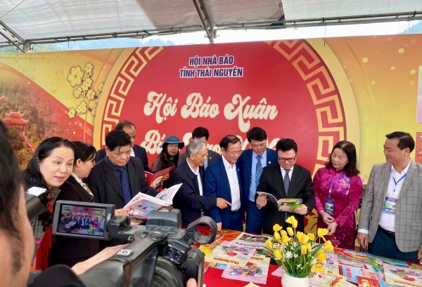 Thái Nguyên: Dấu ấn Lễ hội Lồng Tồng Ba Bể và Hội Báo Xuân Bính Ngọ 2026