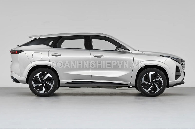 SUV hạng C tiêu thụ 1,3 lít xăng/100 km, giá hơn 450 triệu đồng