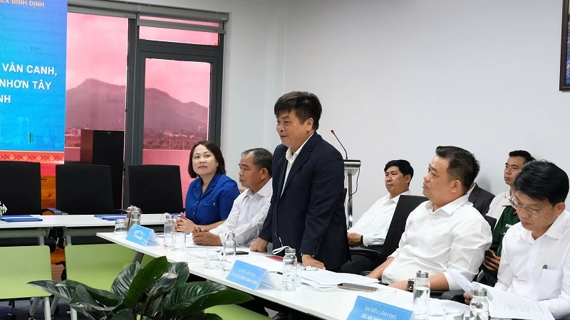 Ông Dương Hiệp Hòa – Chủ tịch UBND xã Canh Vinh phát biểu tại lễ ký kết. 