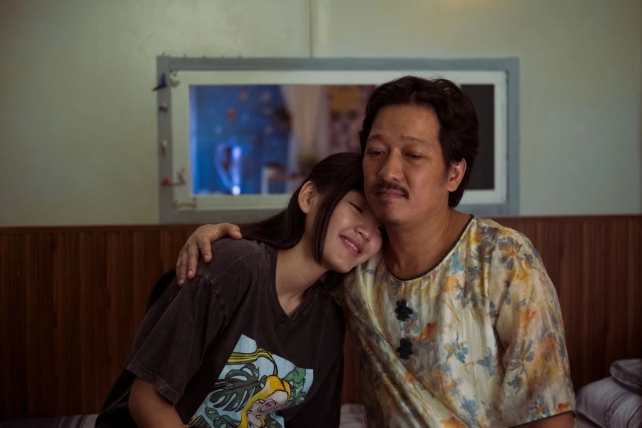 Hình ảnh trong phim 'Nhà ba tôi một phòng'