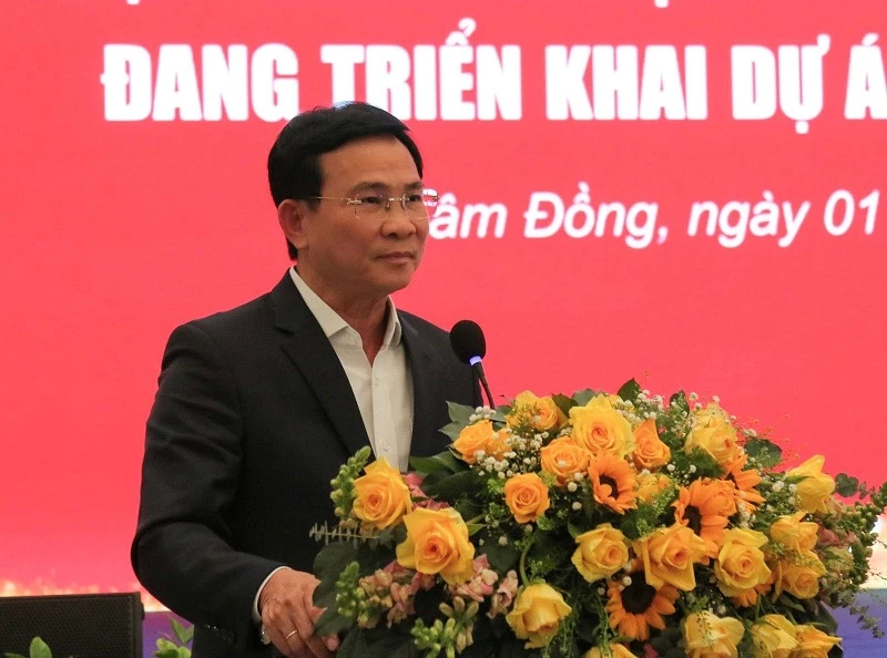 Chủ tịch UBND tỉnh Lâm Đồng Hồ Văn Mười phát biểu tại buổi làm việc.