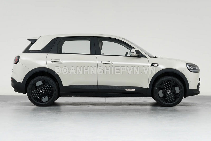 Xe hatchback dài gần 4,2 mét, công suất 121 mã lực, giá chưa tới 300 triệu đồng