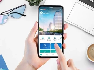 Ngân hàng đồng loạt chặn giao dịch trên thiết bị di động rủi ro