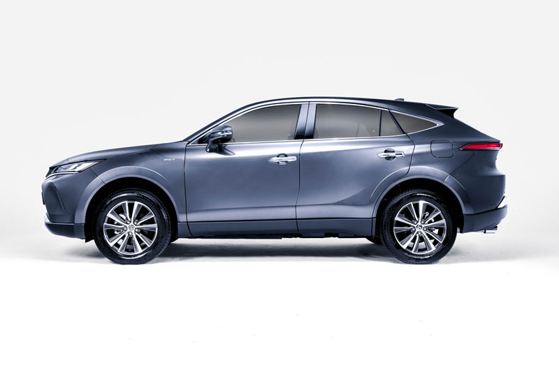 SUV hạng sang Toyota siêu tiết kiệm xăng, giá hơn 1,9 tỷ đồng