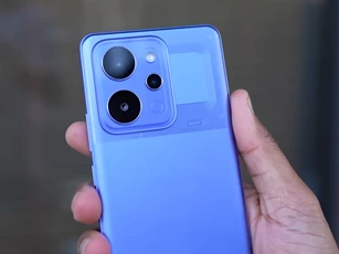 Smartphone cấu hình ‘khủng’, chống nước, pin 10.001mAh, giá 7,99 triệu đồng