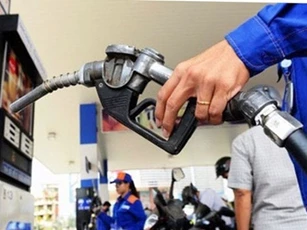 Giá xăng dầu trong nước sẽ tăng mạnh vào chiều nay?