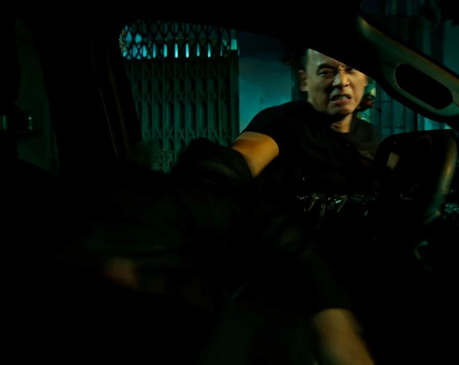 Cảnh hành động ấn tượng của Mai Tài Phến.