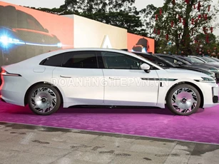 Xe sedan sang chảnh như Mercedes-Maybach S600, công suất 598 mã lực, giá 720 triệu đồng