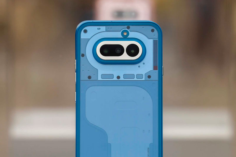 Smartphone cấu hình tốt, thiết kế độc đáo, chống nước, giá hơn 9 triệu đồng