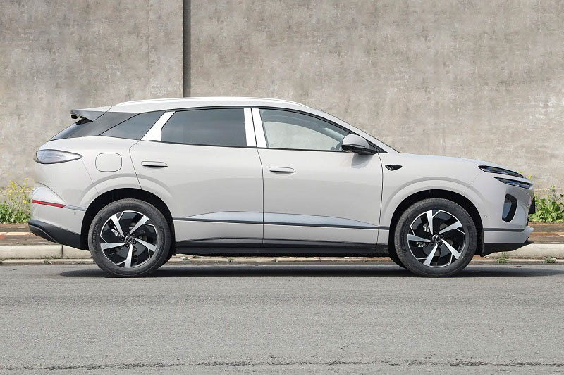 SUV hạng D công suất 362 mã lực, giá hơn 600 triệu đồng