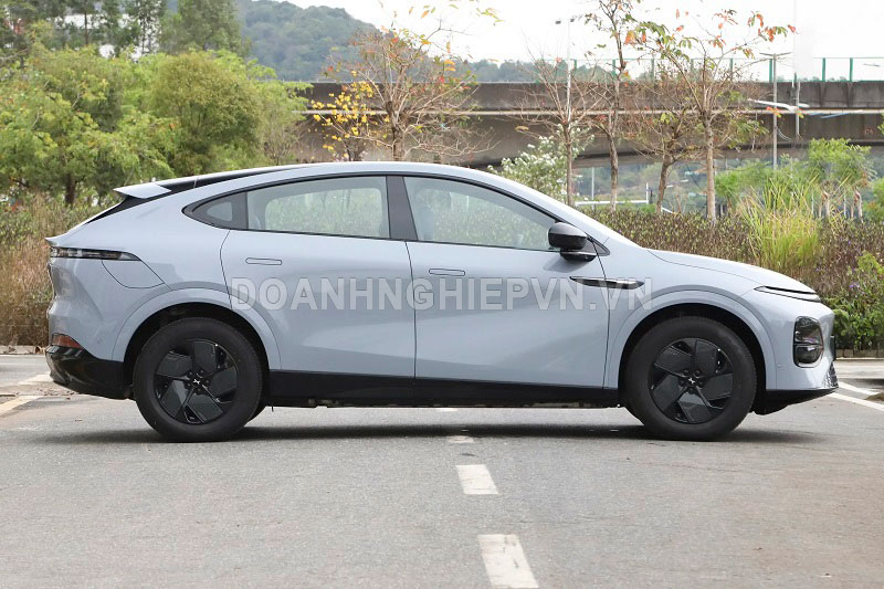 Xe gầm cao công suất 296 mã lực, di chuyển 430 km không cần đổ xăng, giá hơn 700 triệu đồng