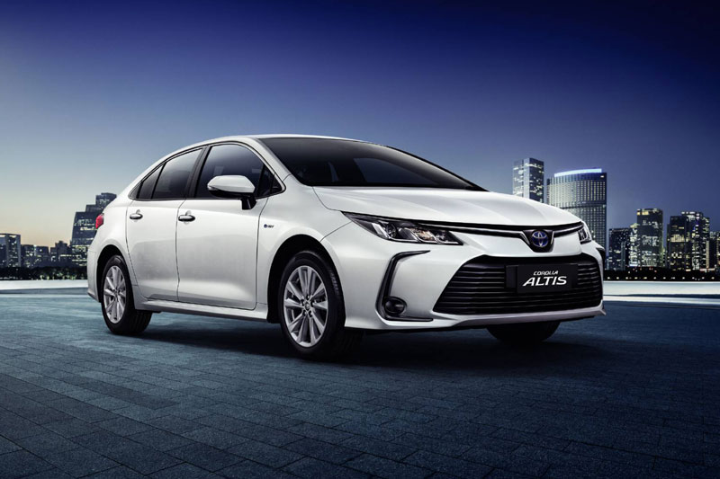 Toyota Corolla Altis 2026 ra mắt: Thêm phiên bản hybrid, giá gần 750 triệu đồng