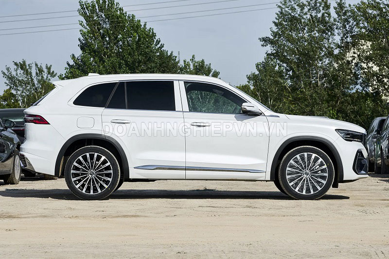 SUV động cơ tăng áp, trang bị tiên tiến, giá hơn 530 triệu đồng