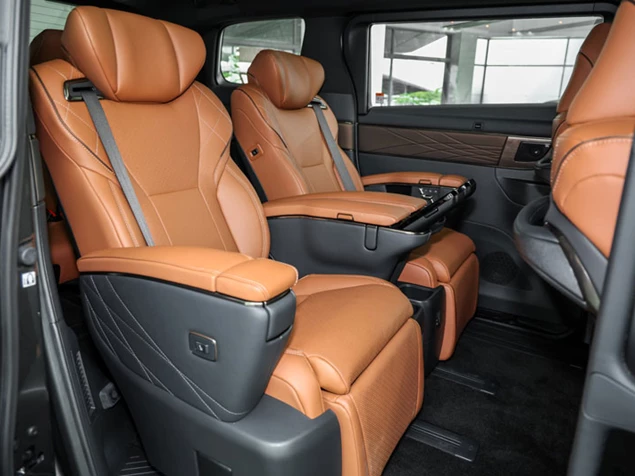 Toyota giới thiệu xe MPV hạng sang, giá hơn 3,6 tỷ đồng