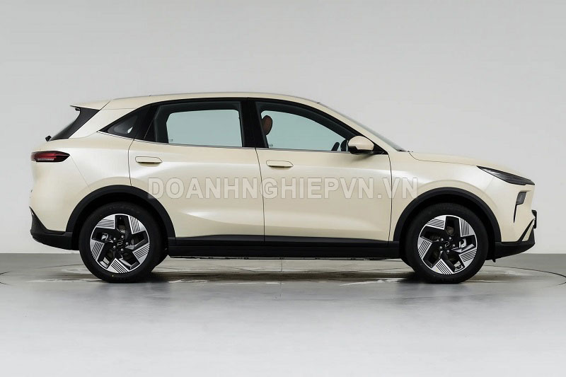 SUV cùng phân khúc với Toyota Corolla Cross, sông suất 166 mã lực, giá hơn 300 triệu đồng