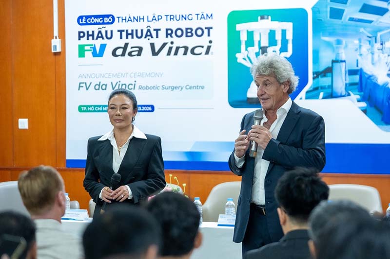 FV ra mắt trung tâm phẫu thuật robot FV da Vinci